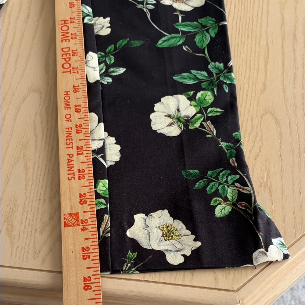 H&M Black and Green Floral Pants - Picture 5 of 8